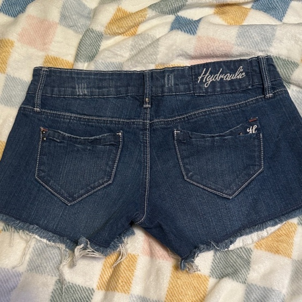 Hydraulic Women's Low Rise Dark Blue frayed hem Denim Shorts Size 5/6